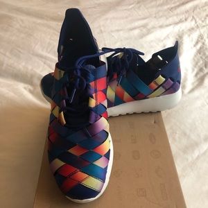 Wmns Nike RosheRun Woven, size 7.5